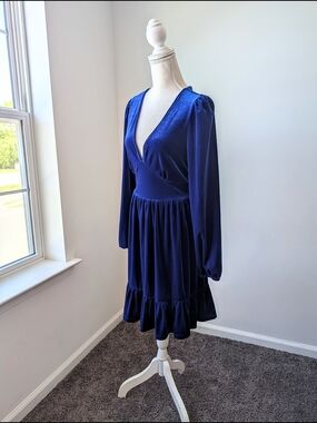 XL Halara Navy Blue Long-Sleeve Velvet Dress